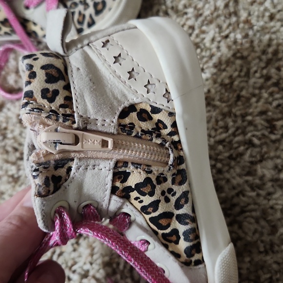 Gap High Tops ❤️ FREE - Picture 4 of 5